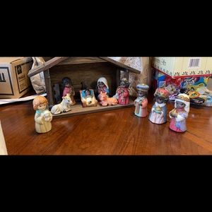 HollyTree Nativity Set